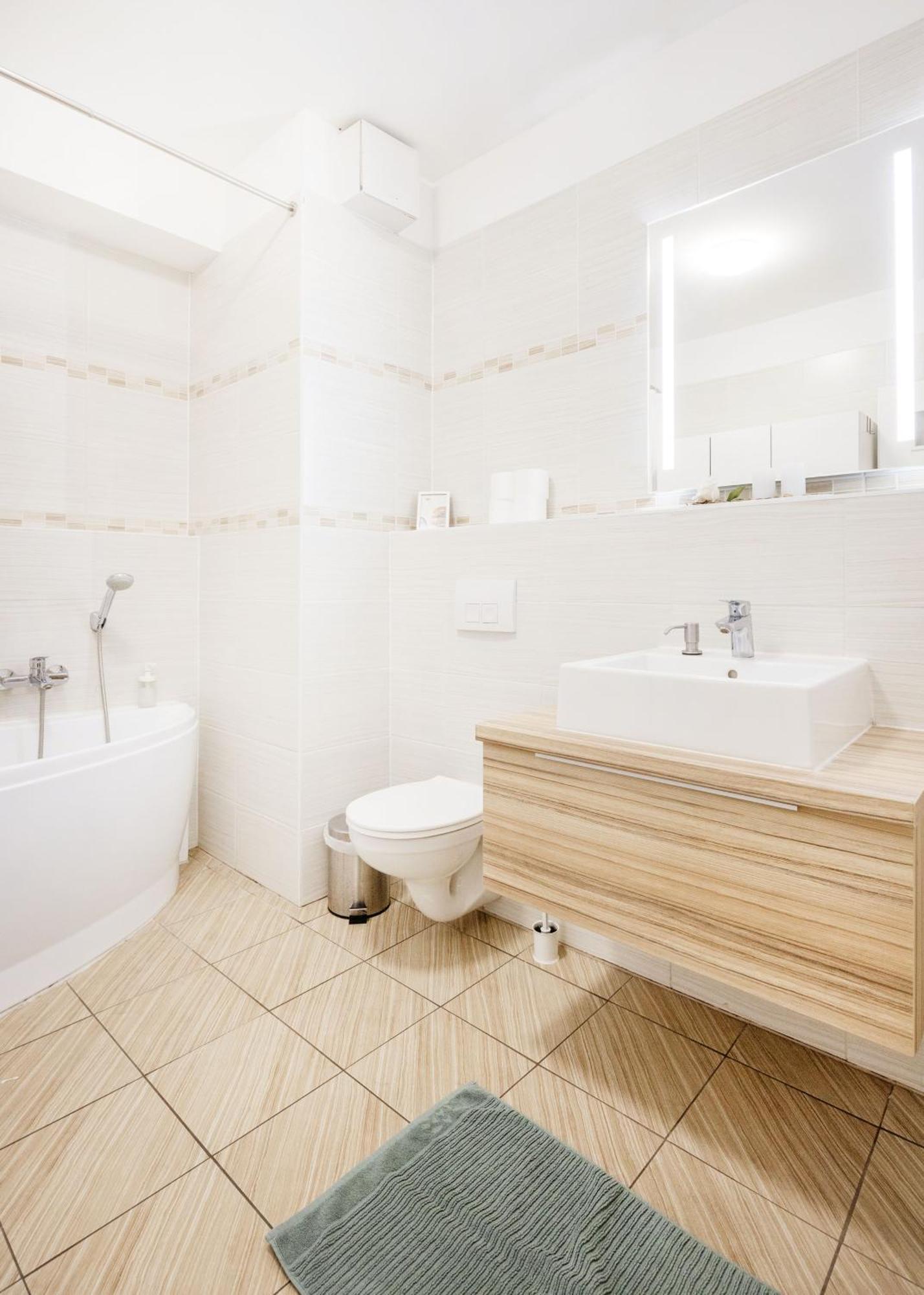 The Chic Crib With Balcony Apartman Budapest Kültér fotó
